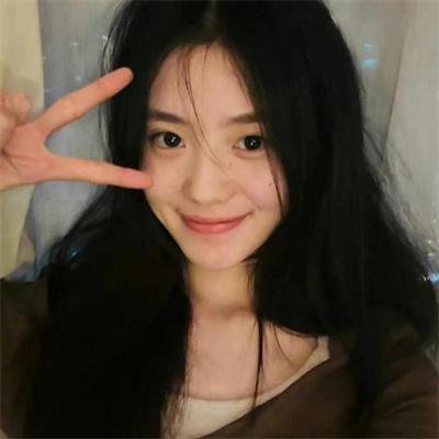 潇洒佳人淡淡妆
